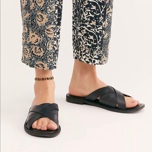 Free People Del Mar Slide Sandals Black Size 37/US 7